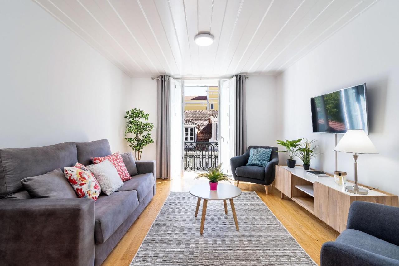 Amazing 1Bdr Apartment In Chiado By Lovelystay Lisboa 外观 照片